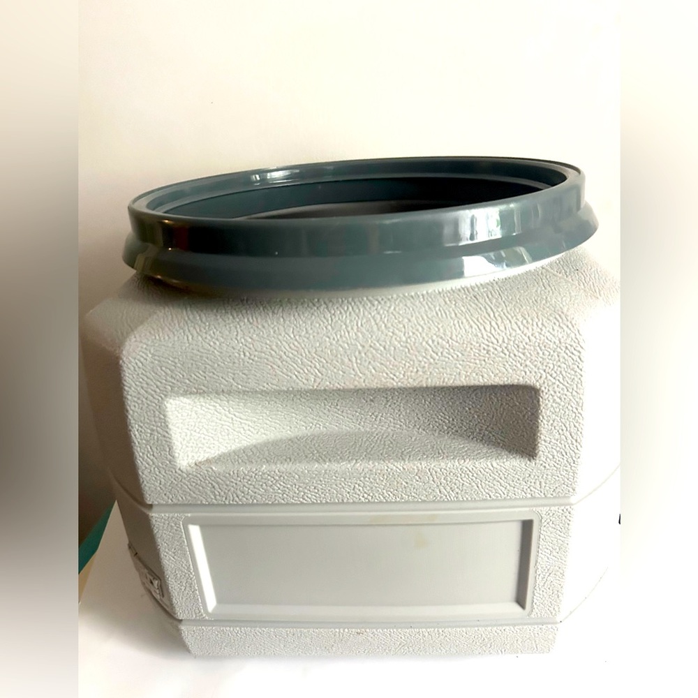 Mighty Tuff Pet Food Container + Lid Grey Gray 10 Gallon dog food cat food bird